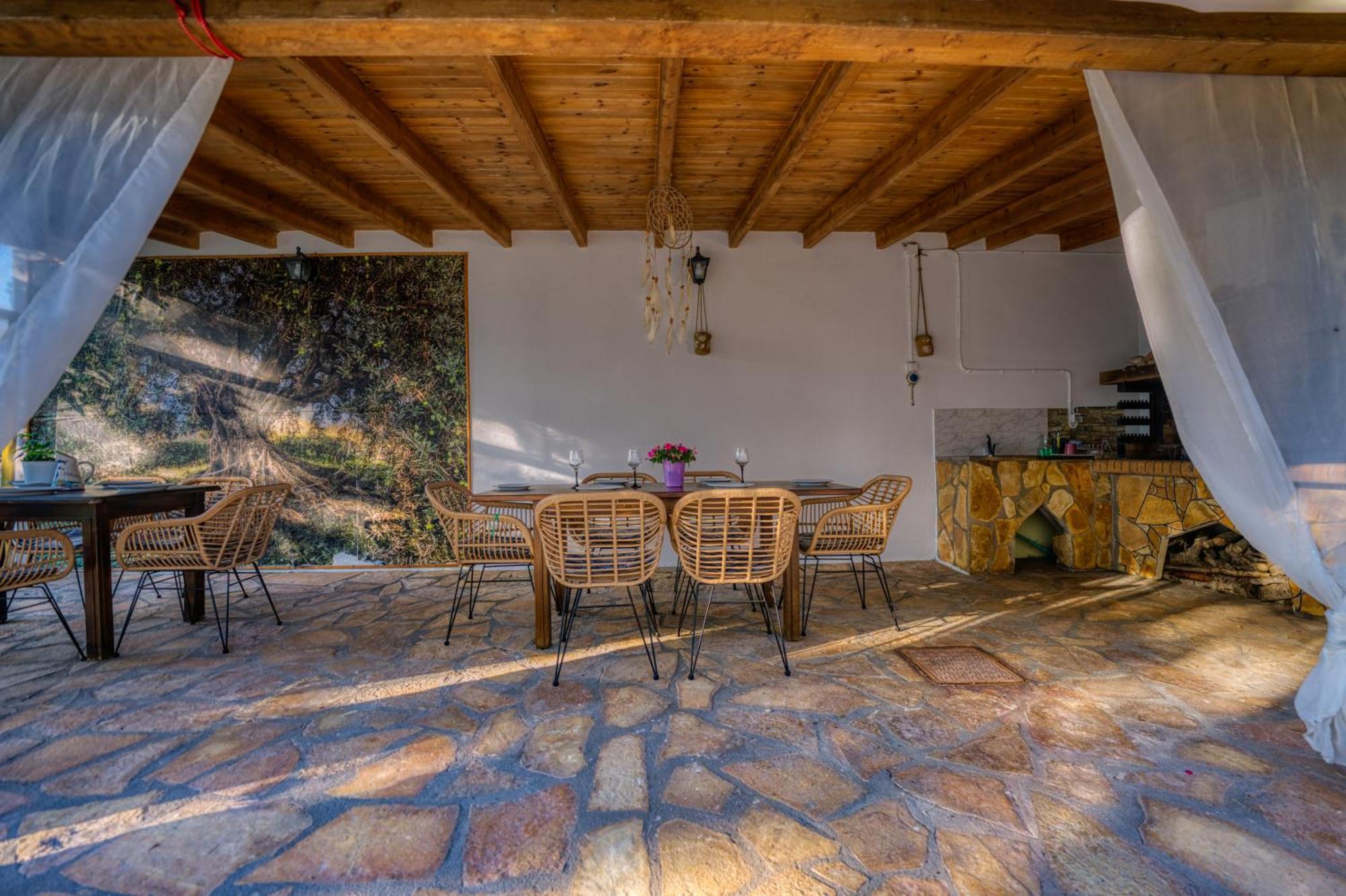 Stefanias Prasoudi Beach Agios Matthaios  Exterior photo